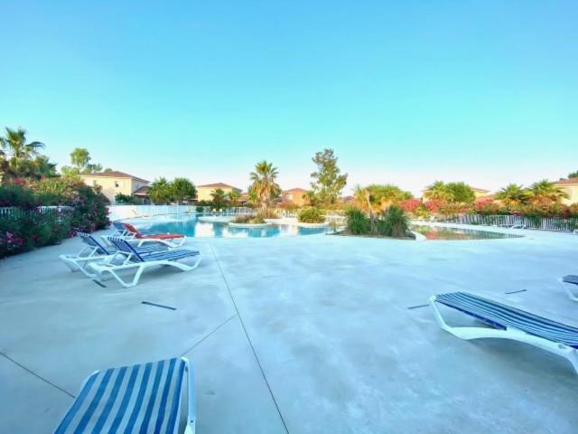 Maison Vacances Au Domaine De Golf Piscine 파브레그 외부 사진